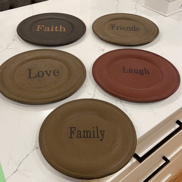 Vintage Farmhouse Decor Plates - Picture 4 of 5